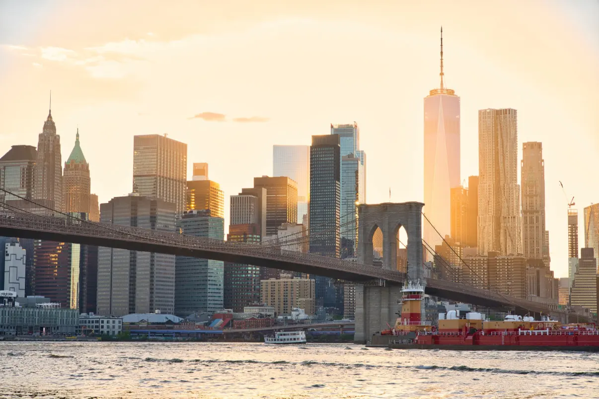 Brooklyn Bridge and the Manhattan skyline at sunset